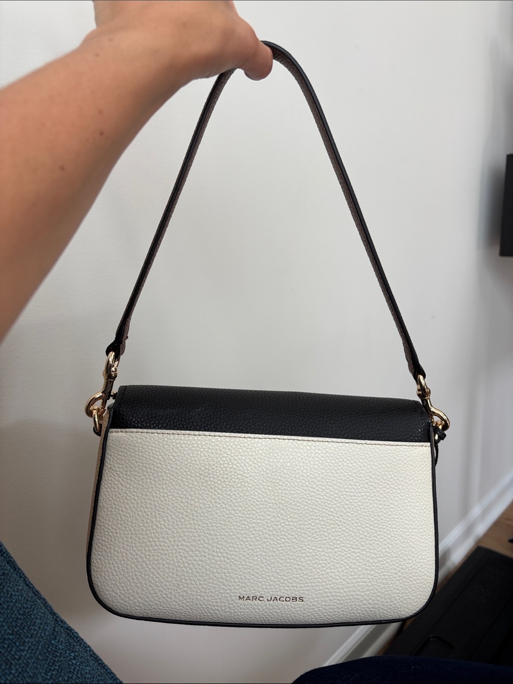 Marc Jacobs Black and White Pebble Leather Shoulder Bag - Picture 3 of 6